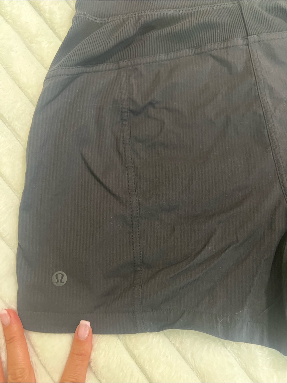 🖤Lululemon Dance Studio Mid-Rise Shorts – Black – Size 4 🖤 - Picture 7 of 8